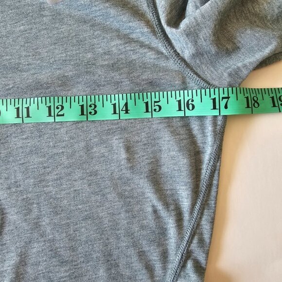 Nike Running Women's Dri-Fit Hooded Long-sleeved Pullover Shirt, Small - Picture 15 of 16